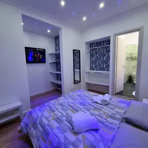 Appartamento Piazza Colombo-apartments, Sanremo